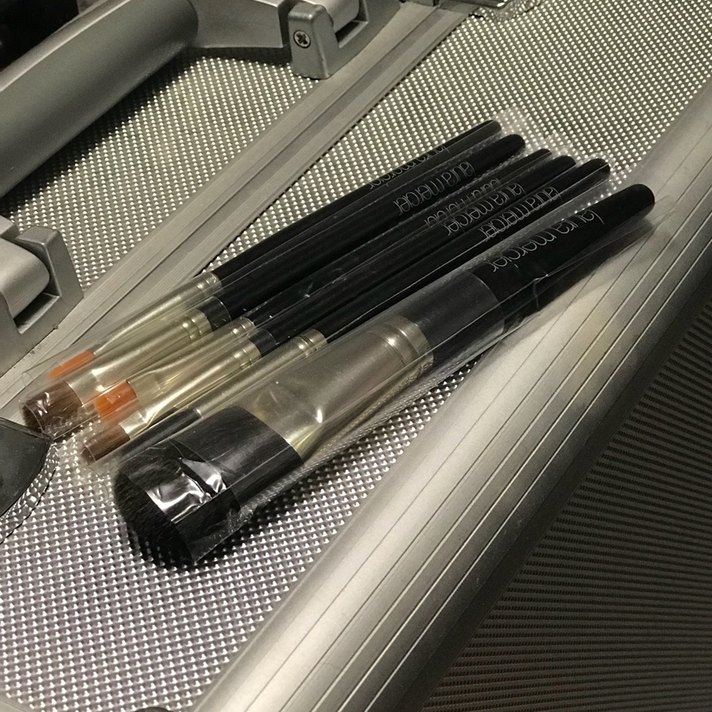 Brand New Laura Mercier Brushes